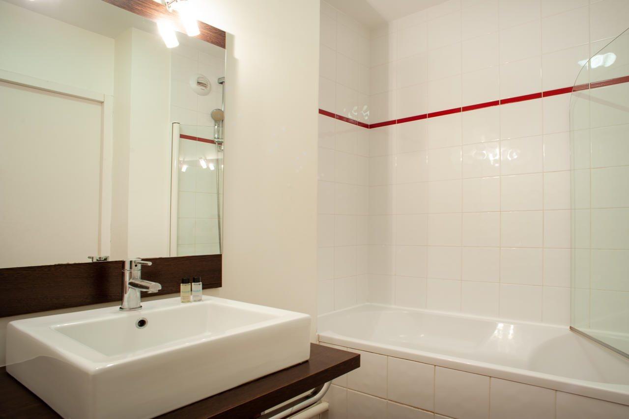 Hotel Vacancéole - Le Duguesclin 3*