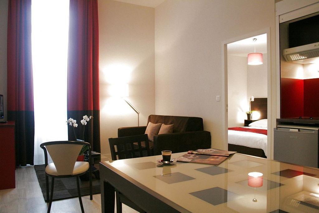 Vacancéole - Le Duguesclin Hotel Dinan